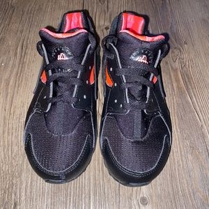 COPY - NEW Nike Huarache Sneakers